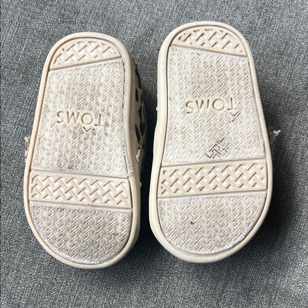 TOMS Alpargata Classic Toddler Shoe - 4 leopard print - Picture 5 of 5
